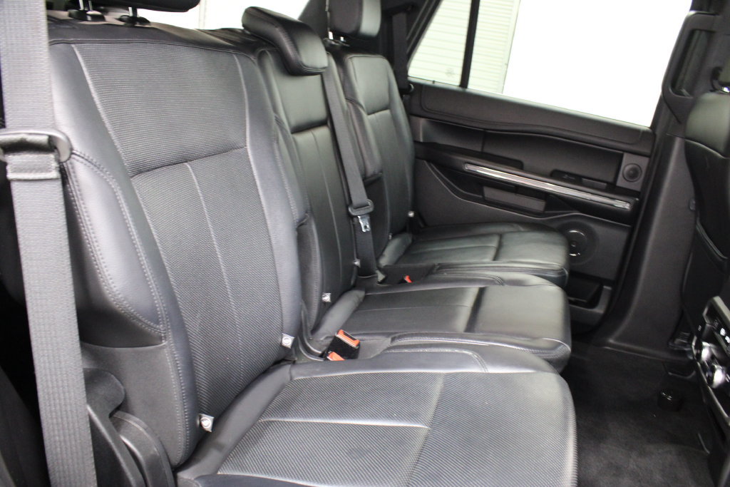 Used 2018 Ford Expedition XLT w/ Equipment Group 202A RWD image 22