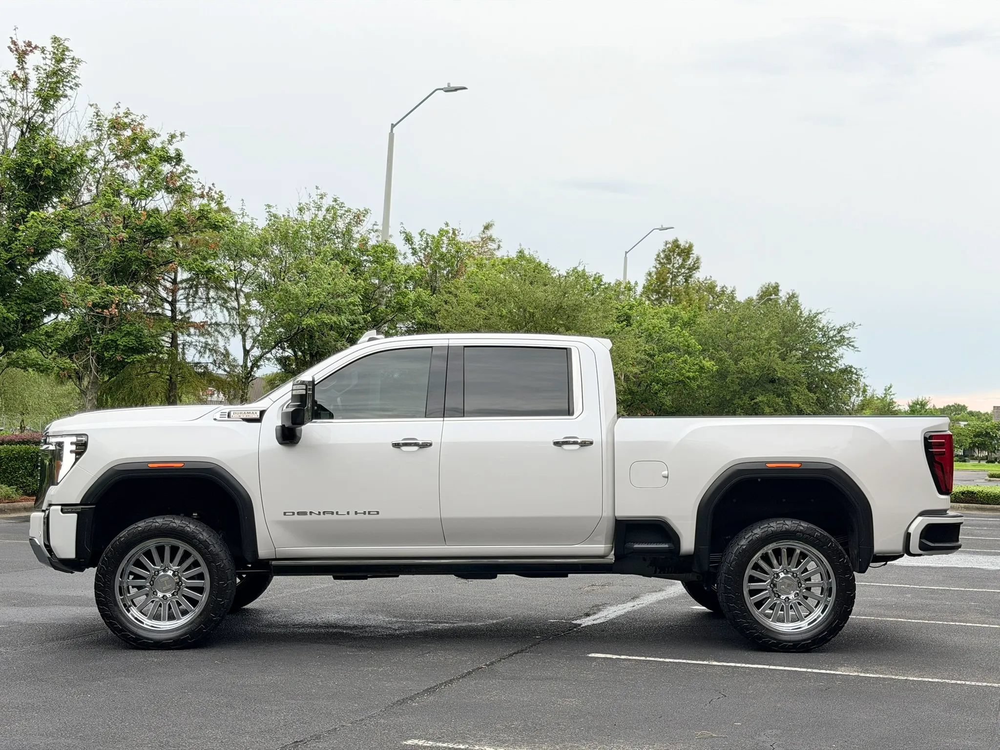 Used 2024 GMC Sierra 2500 Denali w/ Denali Reserve Package AWD/4WD image 7