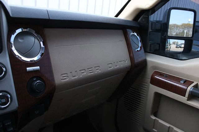 Used 2015 Ford F250 King Ranch w/ FX4 Off-Road Package AWD/4WD image 18
