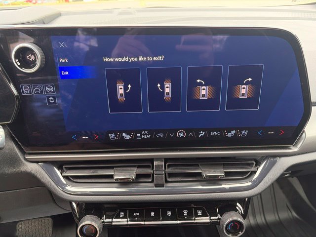 Used 2026 Chevrolet Equinox EV RS w/ Active Safety Package 3 AWD/4WD image 30