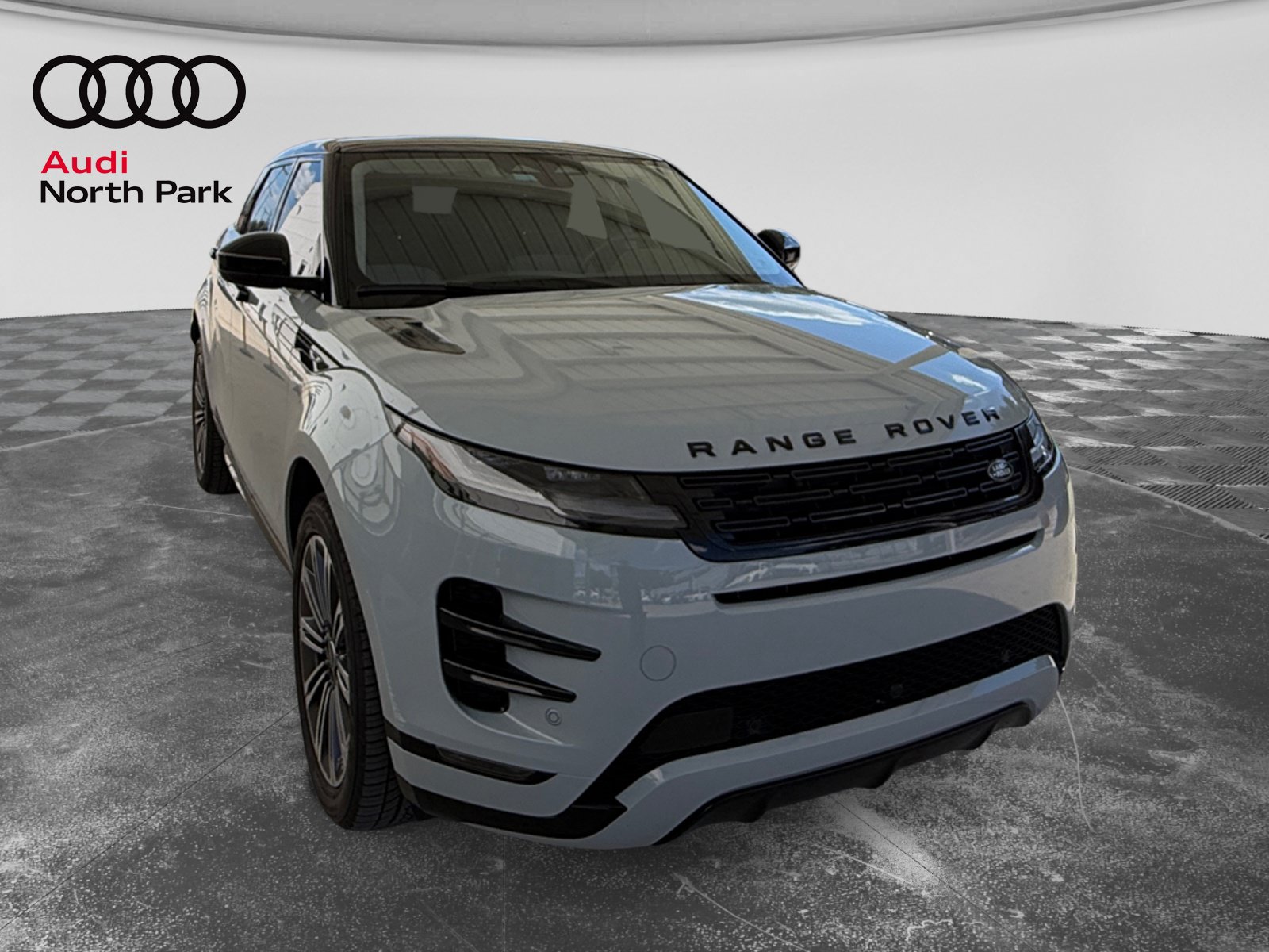Used 2024 Land Rover Range Rover Evoque Dynamic SE AWD/4WD image 7