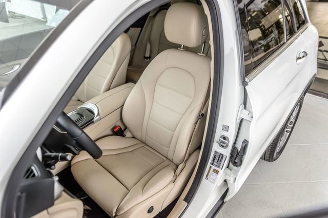 Used 2021 Mercedes-Benz GLC 300 4MATIC image 42