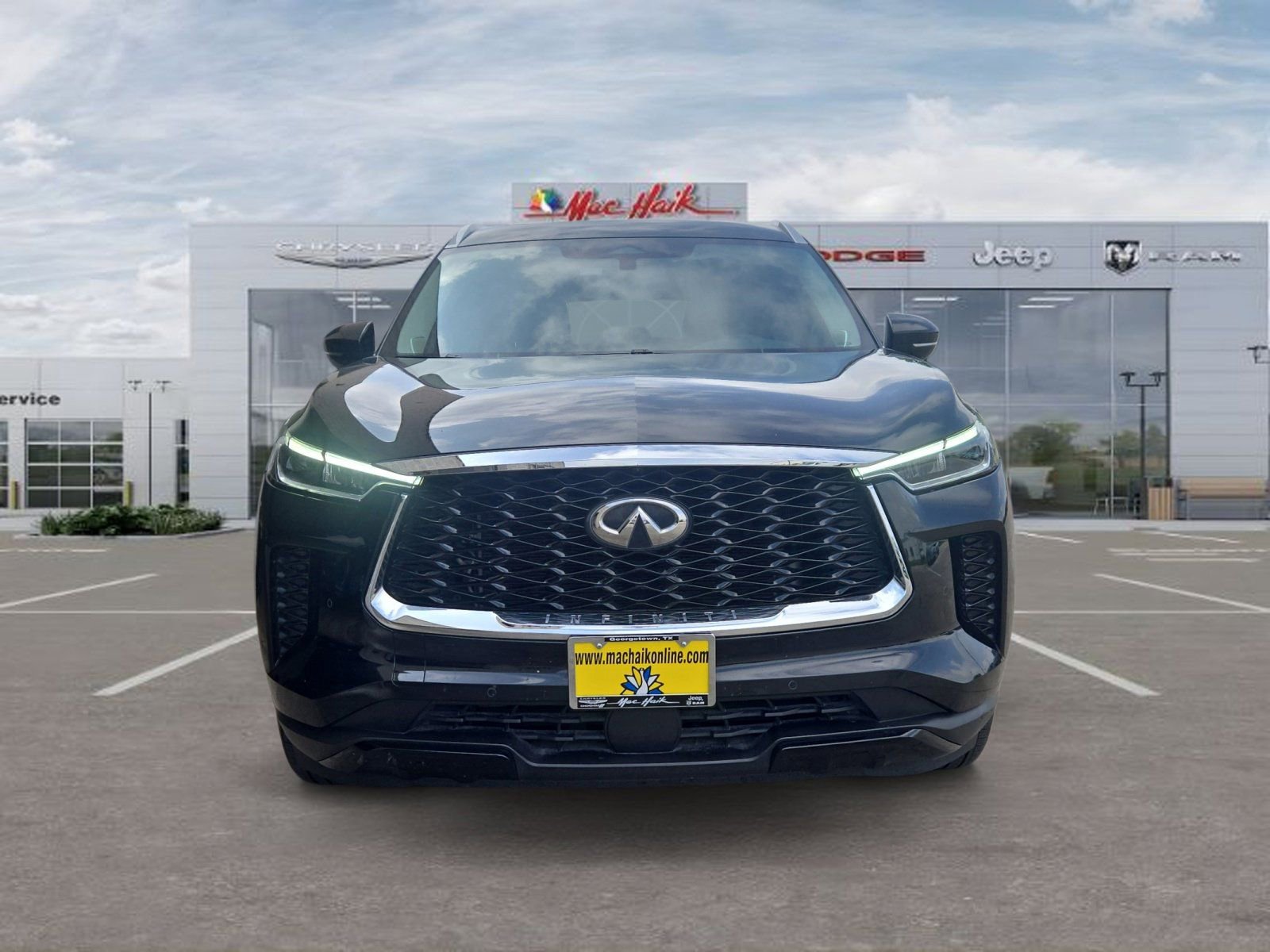 Used 2024 INFINITI QX60 Luxe w/ Performance Audio Package FWD image 8