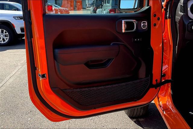 New 2025 Jeep Gladiator Sport image 21