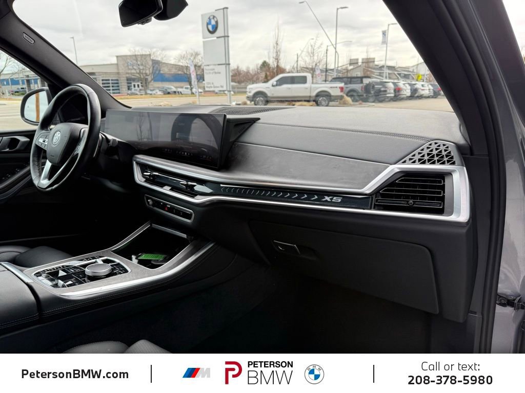 Used 2025 BMW X5 xDrive50e image 24