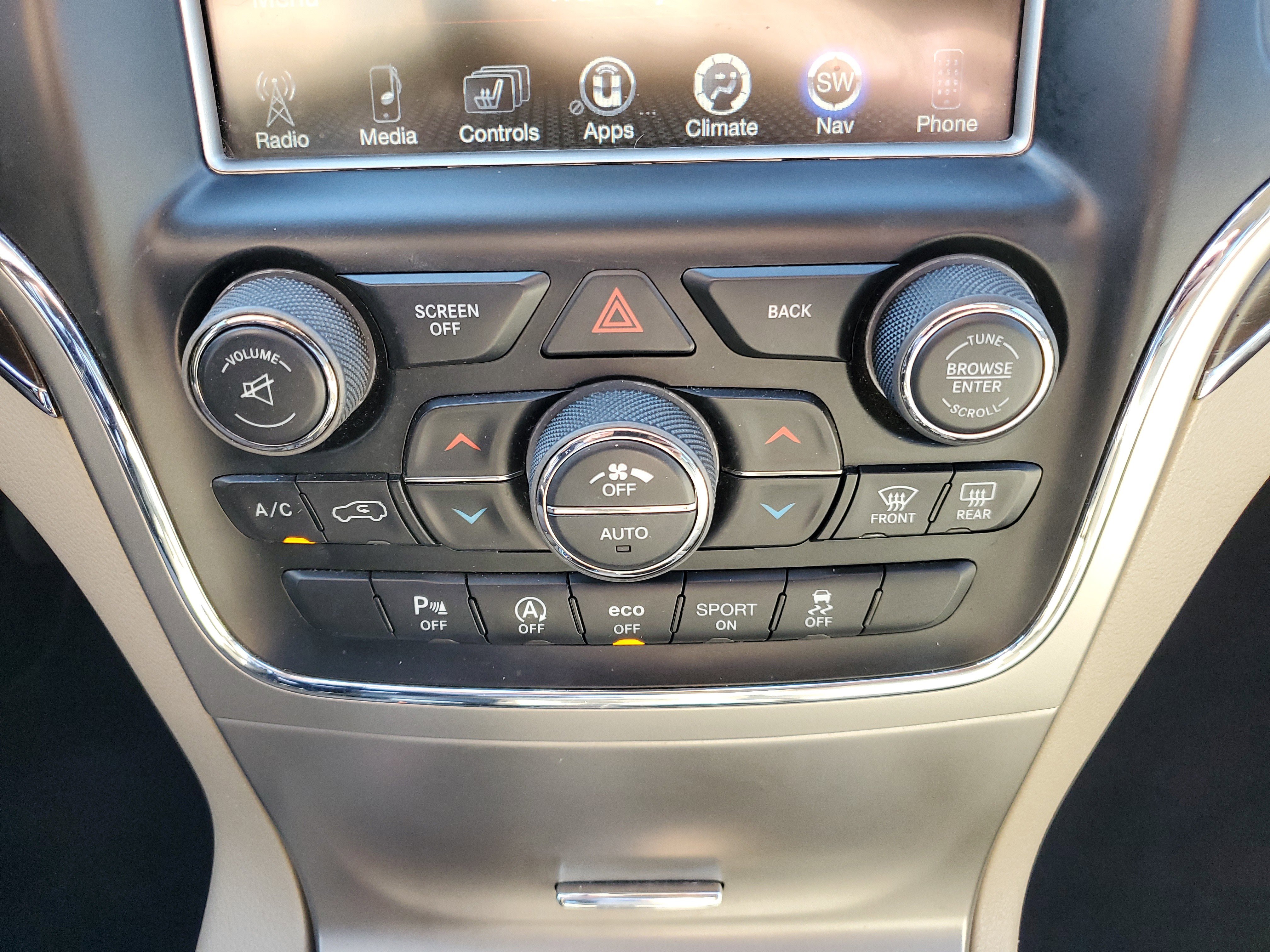 Used 2017 Jeep Grand Cherokee Limited image 34