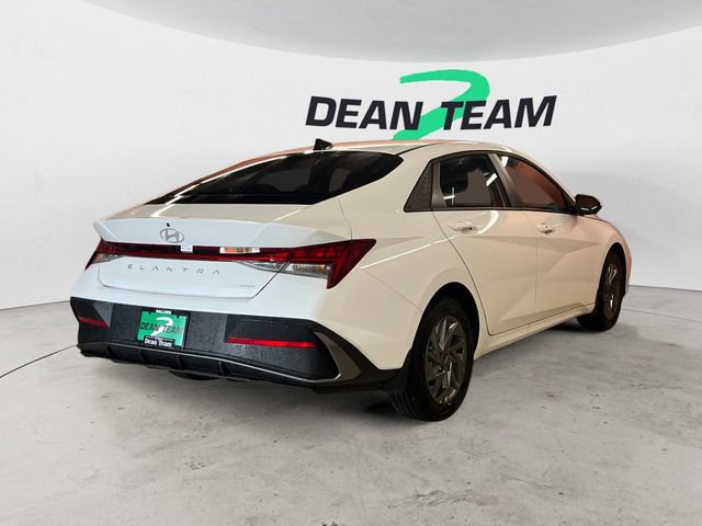 Certified 2025 Hyundai Elantra Blue image 7