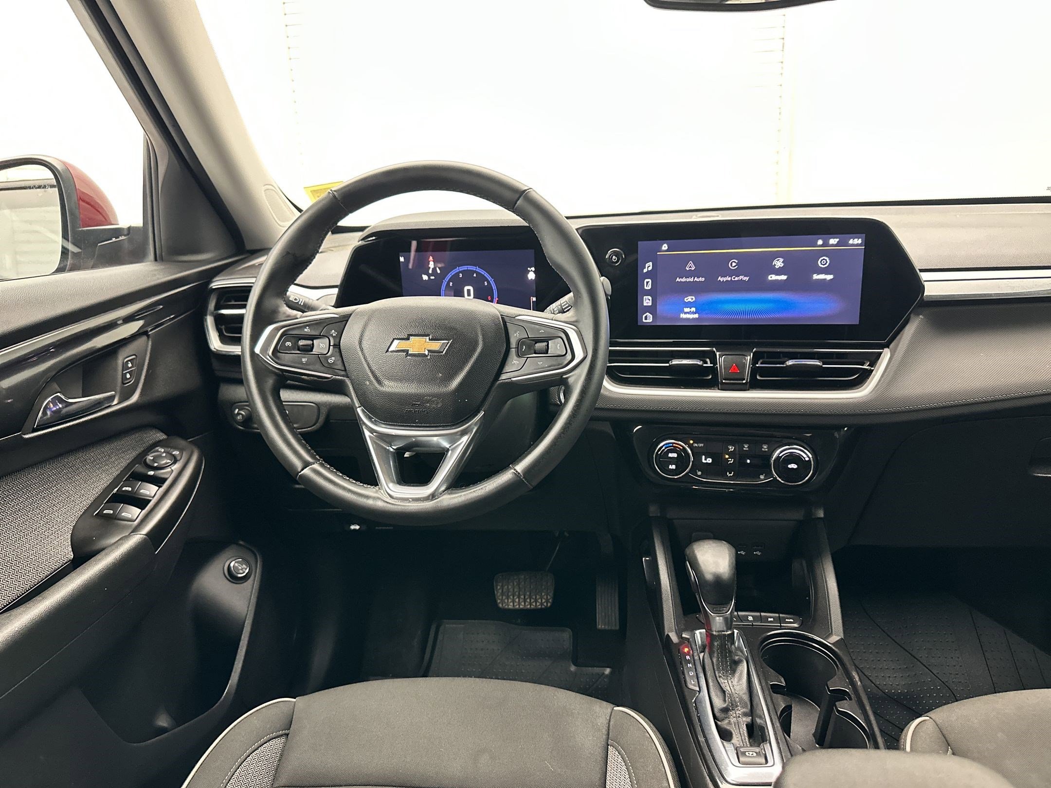 Certified 2024 Chevrolet TrailBlazer LT w/ Convenience Package AWD/4WD image 25