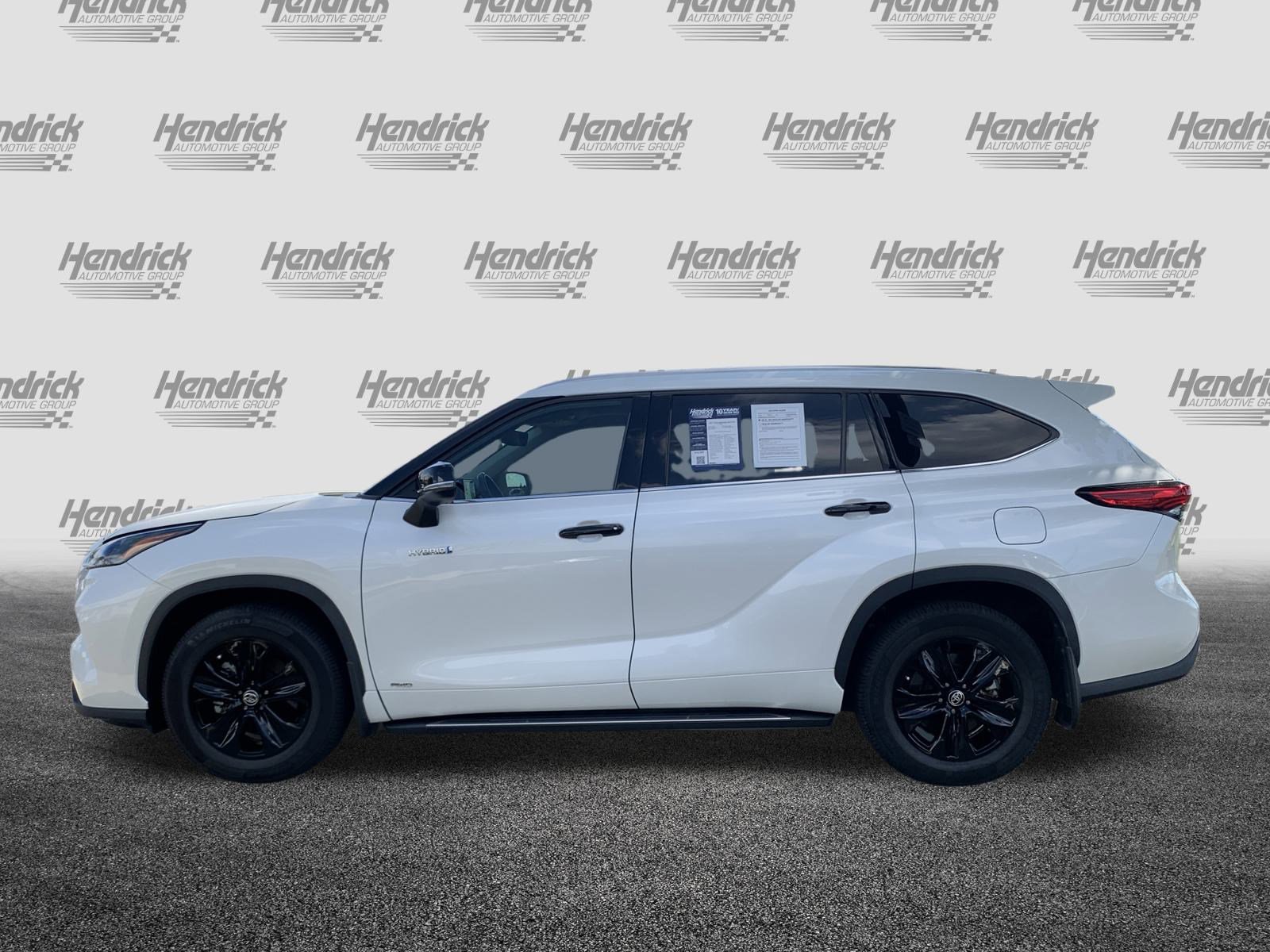 Used 2021 Toyota Highlander XLE image 7