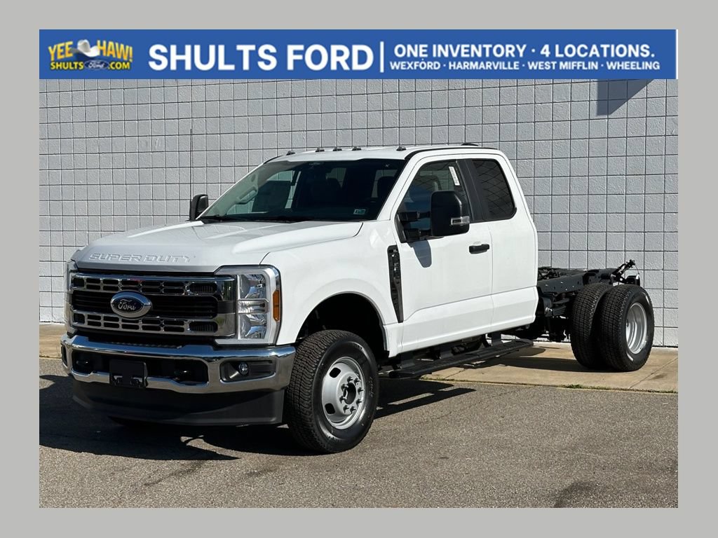 New 2026 Ford F350 XL w/ XL Chrome Package AWD/4WD image 1