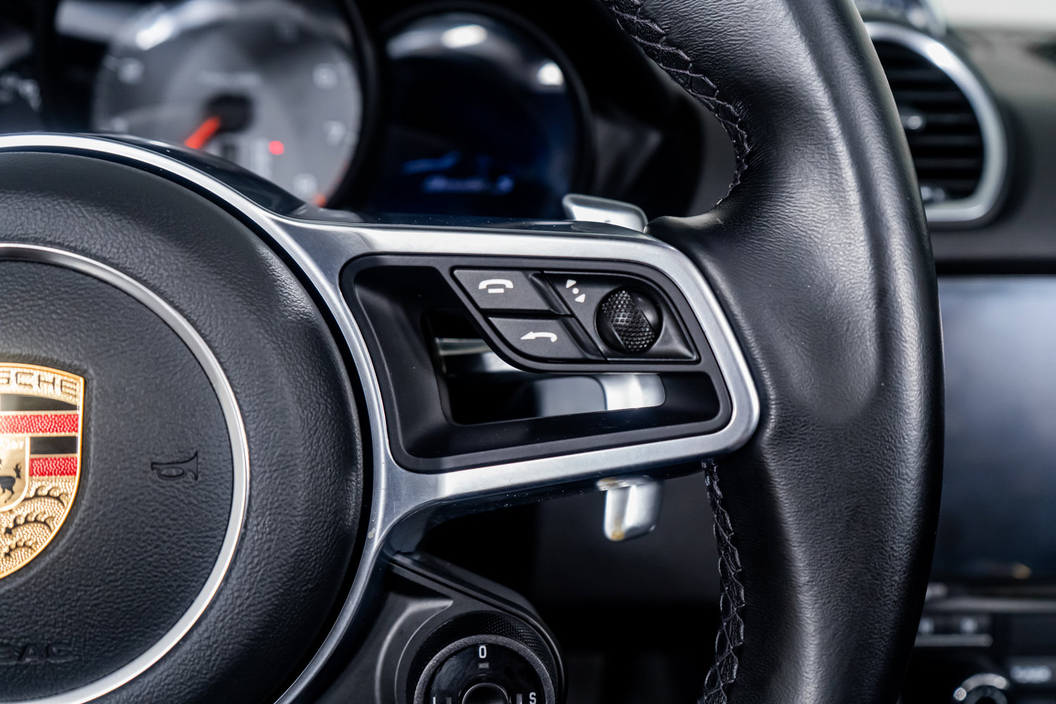 Used 2022 Porsche 718 Boxster S image 38