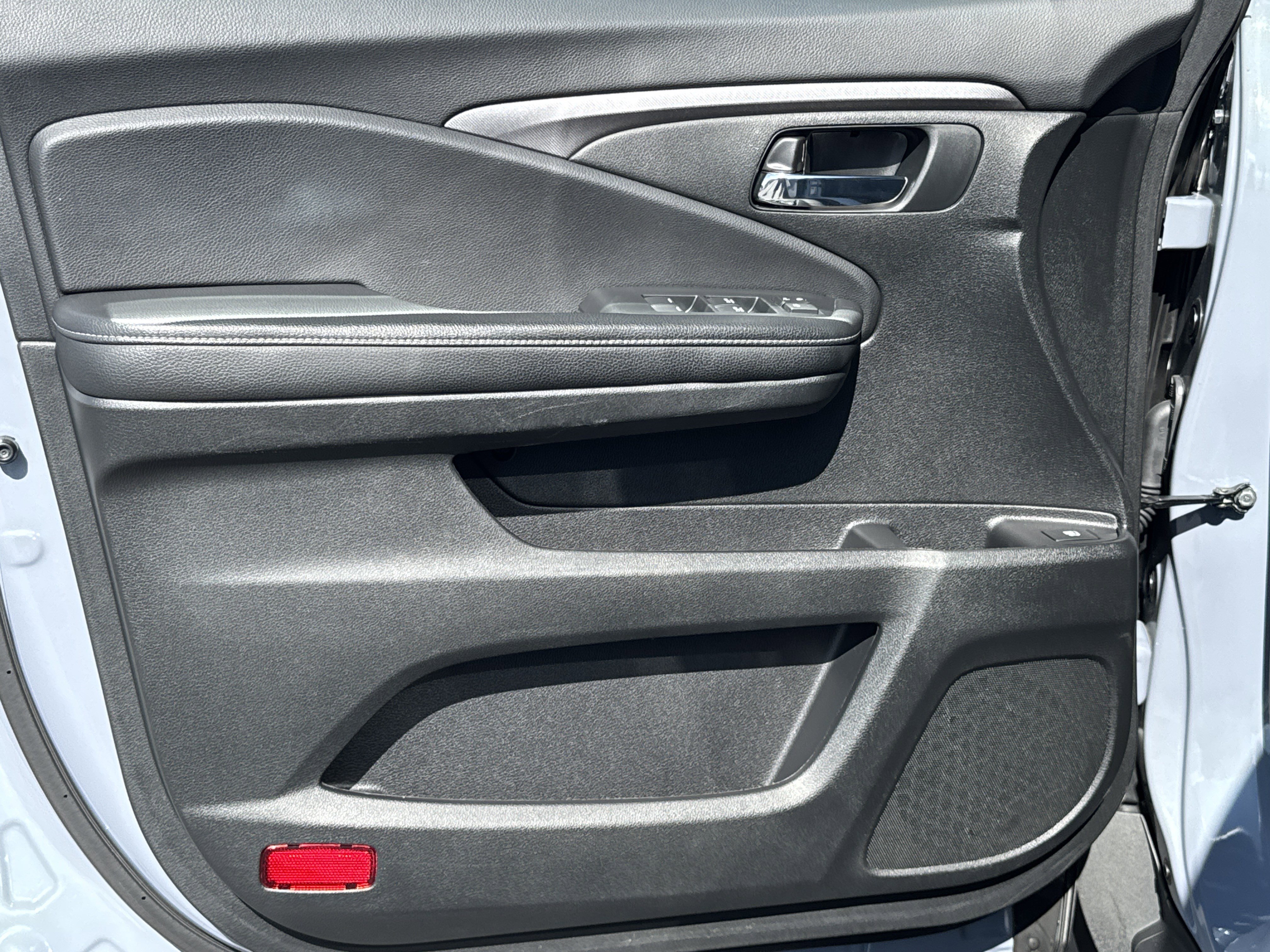 Used 2023 Honda Ridgeline Sport image 12
