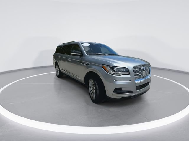 New 2024 Lincoln Navigator L Reserve AWD/4WD image 2
