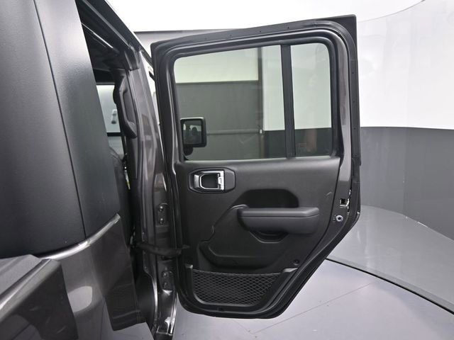 New 2025 Jeep Gladiator Sport image 38