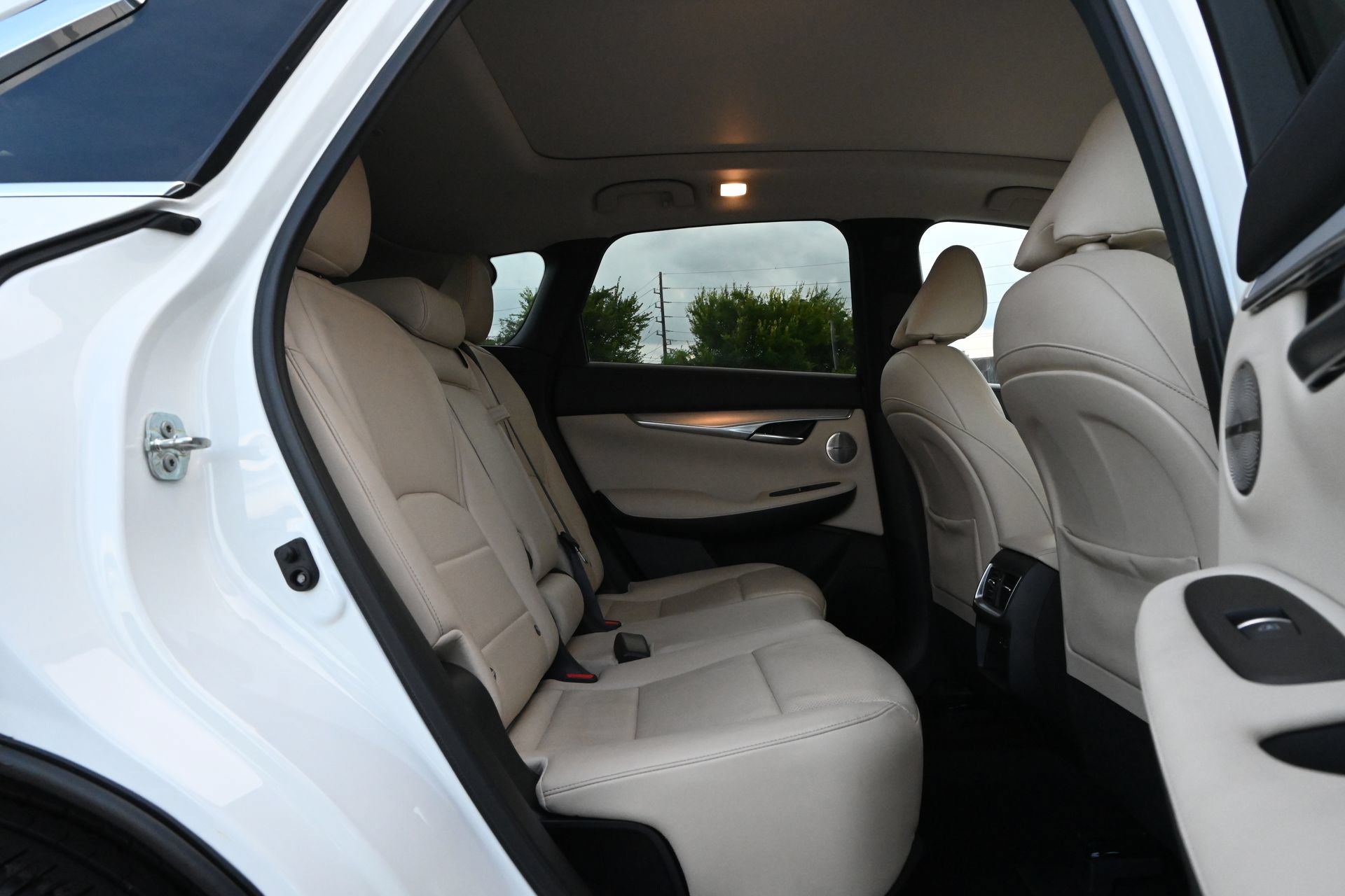 Used 2022 INFINITI QX50 Essential FWD image 23
