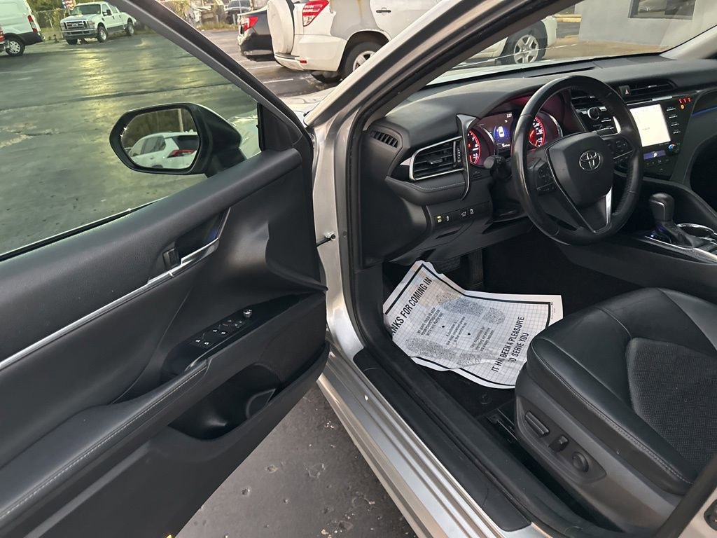 Used 2019 Toyota Camry XSE image 16