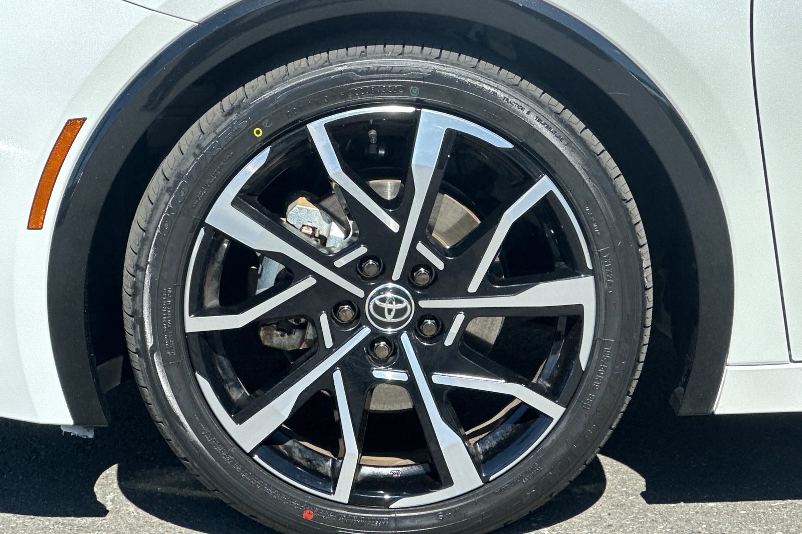 Used 2024 Toyota Prius Prime XSE Premium image 11