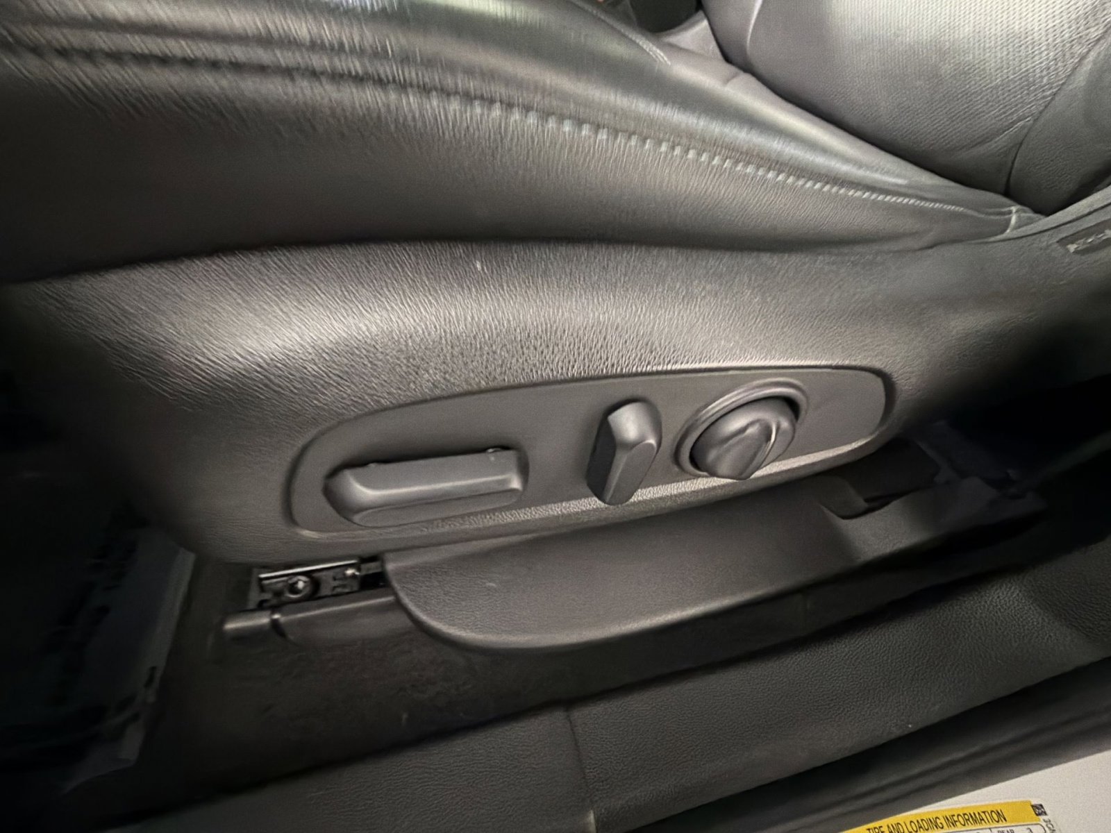 Used 2019 Chevrolet Blazer LT w/ Sun and Wheels Package image 14