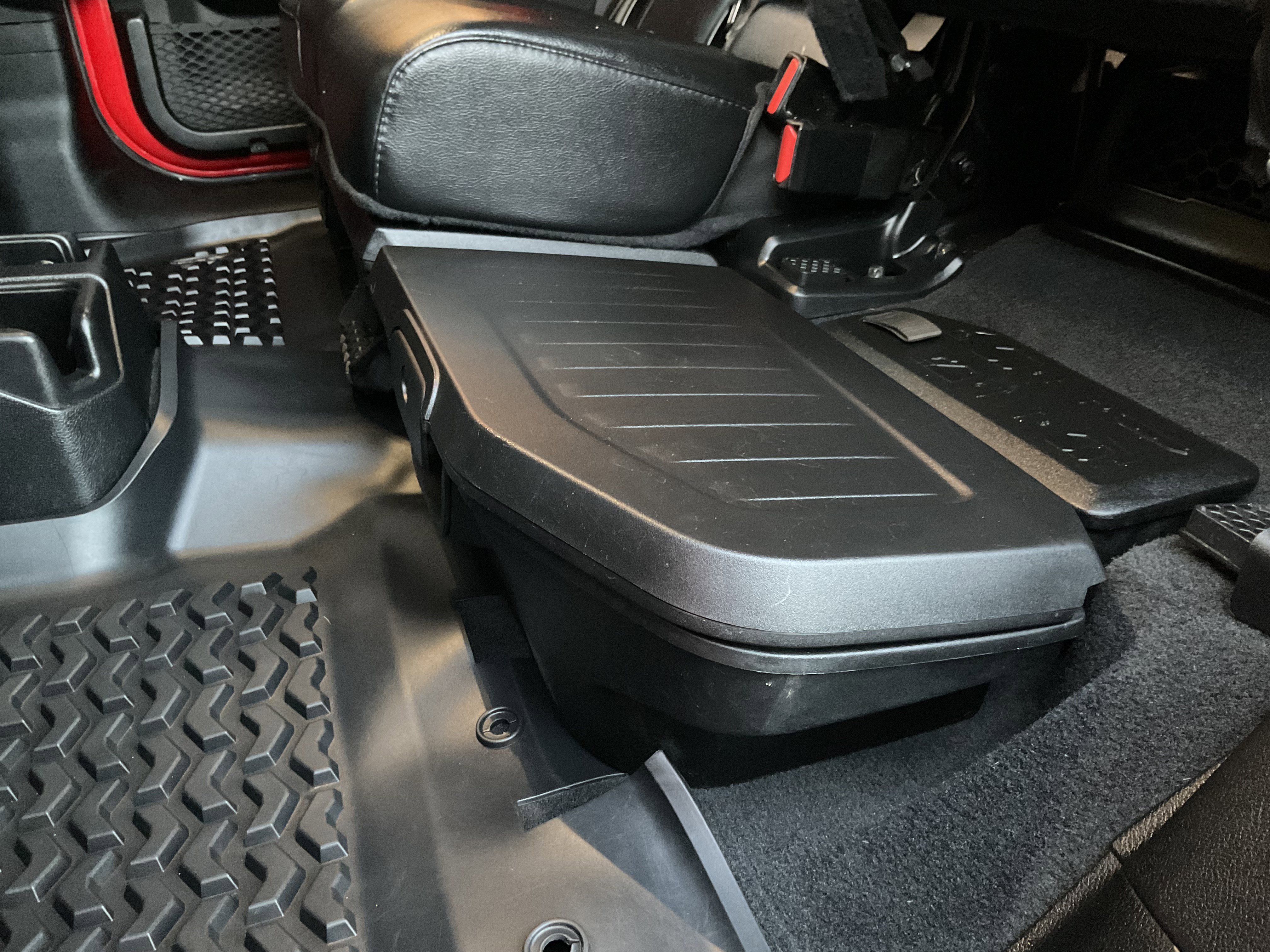 Used 2020 Jeep Gladiator Rubicon w/ Advanced Safety Group image 44