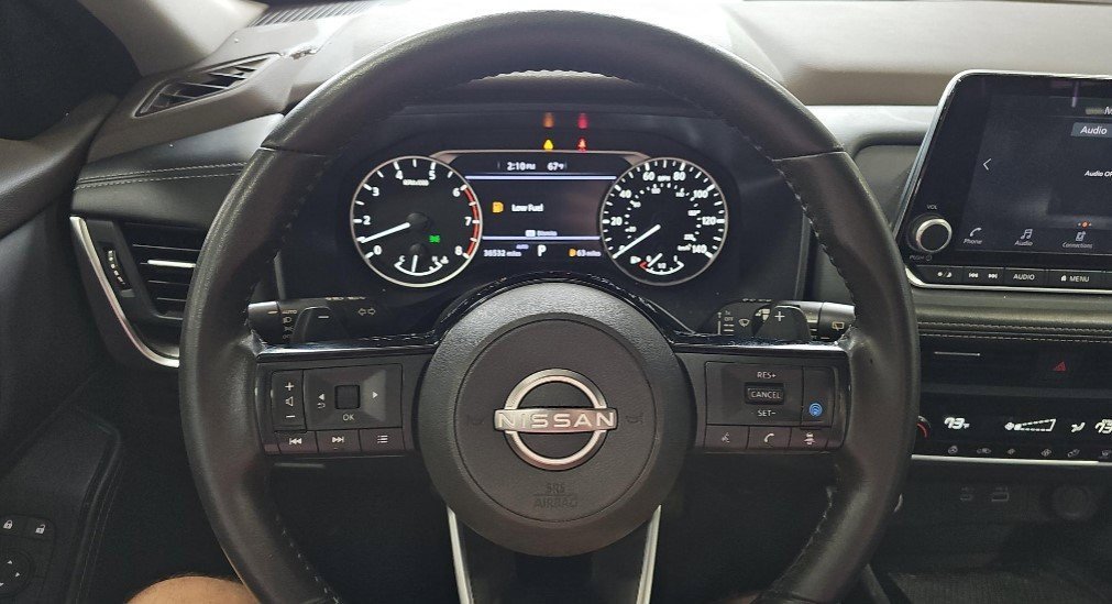 Used 2023 Nissan Rogue SV w/ SV Premium B Package image 13