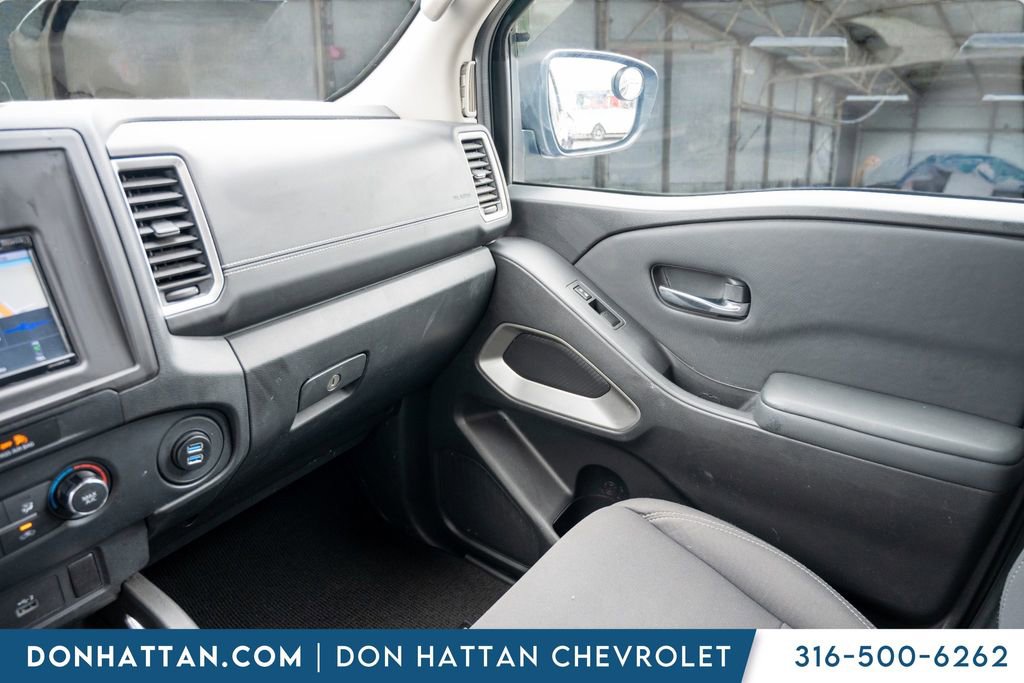 Used 2022 Nissan Frontier SV image 15