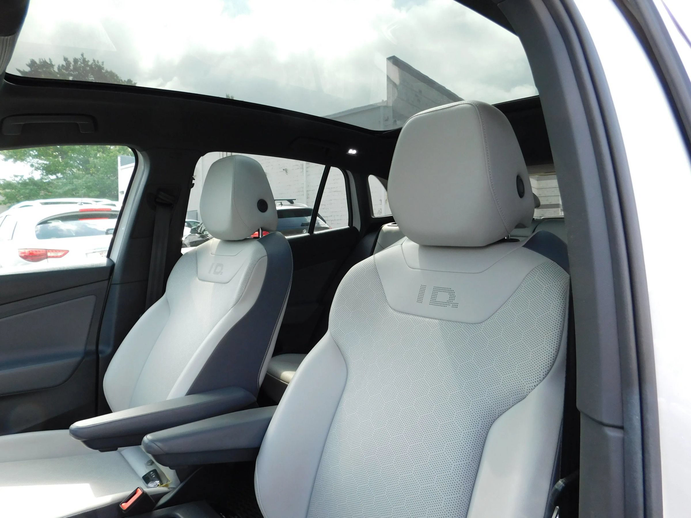 Used 2021 Volkswagen ID.4 1st Edition RWD image 18