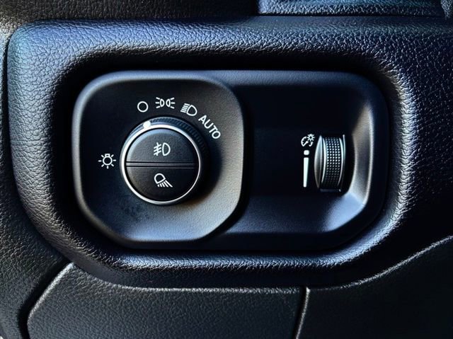 Used 2024 RAM 3500 Big Horn image 26