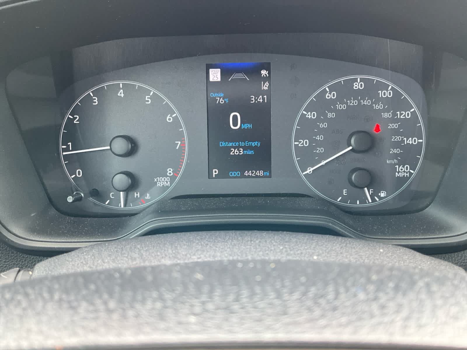 Used 2025 Toyota Corolla Cross LE w/ Moonroof Package FWD image 18