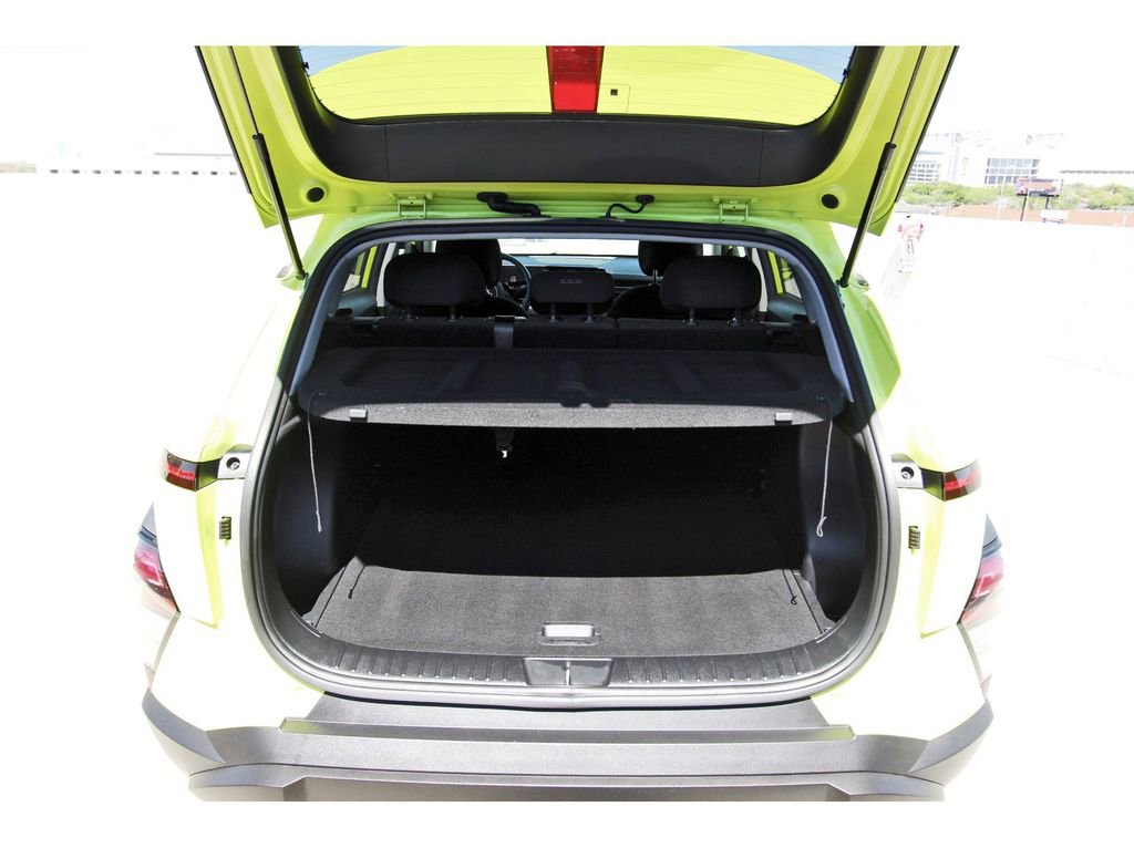 Used 2025 Hyundai Kona SEL image 28