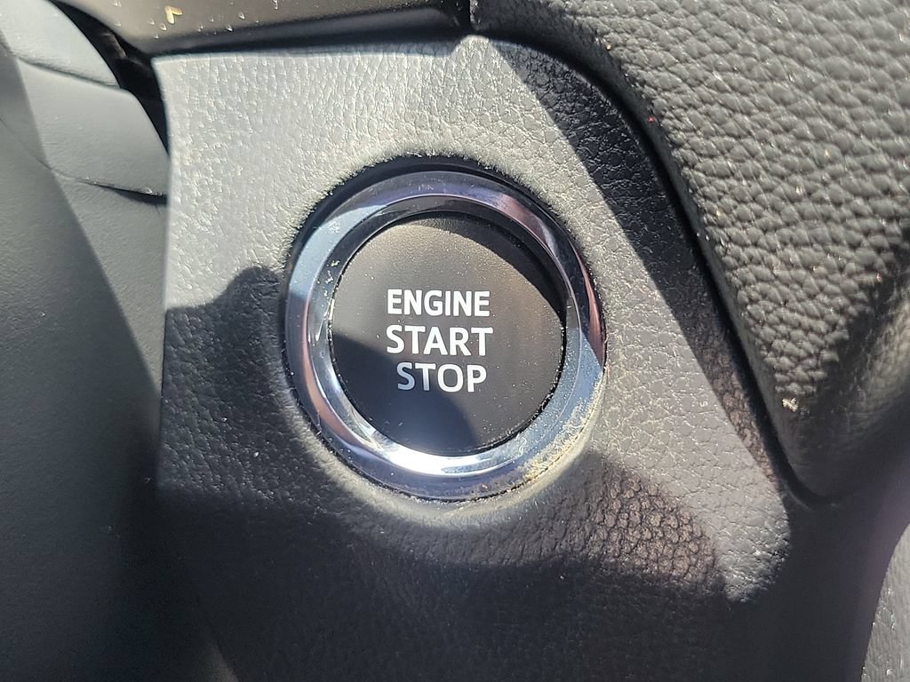 Used 2019 Toyota RAV4 XLE FWD image 13