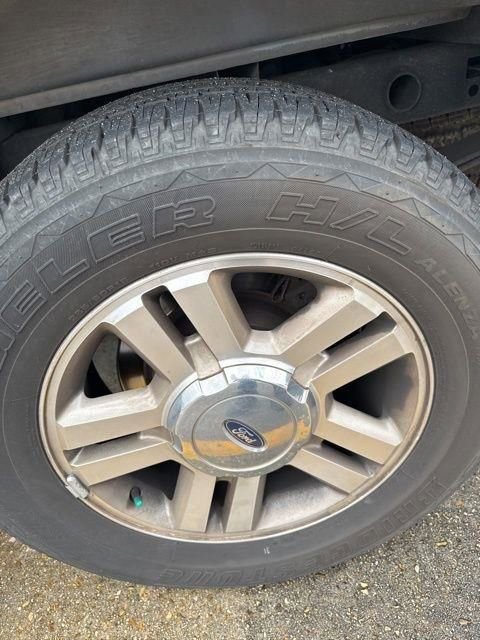 Used 2006 Ford F150 Lariat image 16