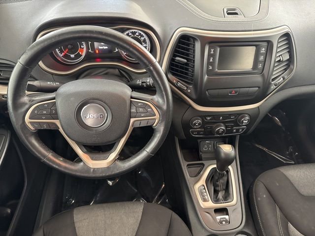 Used 2014 Jeep Cherokee Sport w/ Cold Weather Group FWD image 24