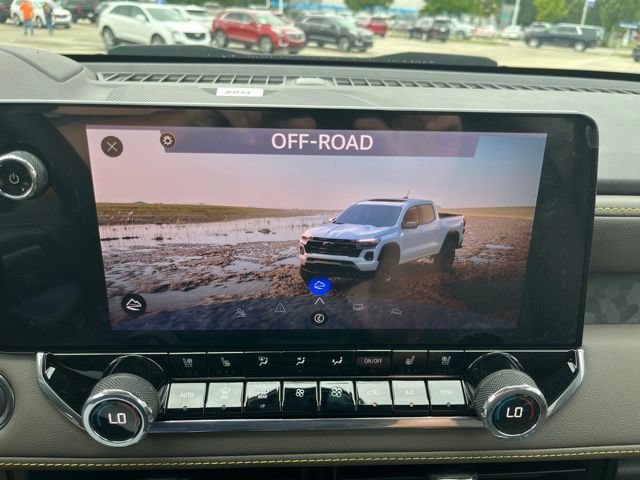 New 2026 Chevrolet Colorado ZR2 w/ Technology Package AWD/4WD image 37