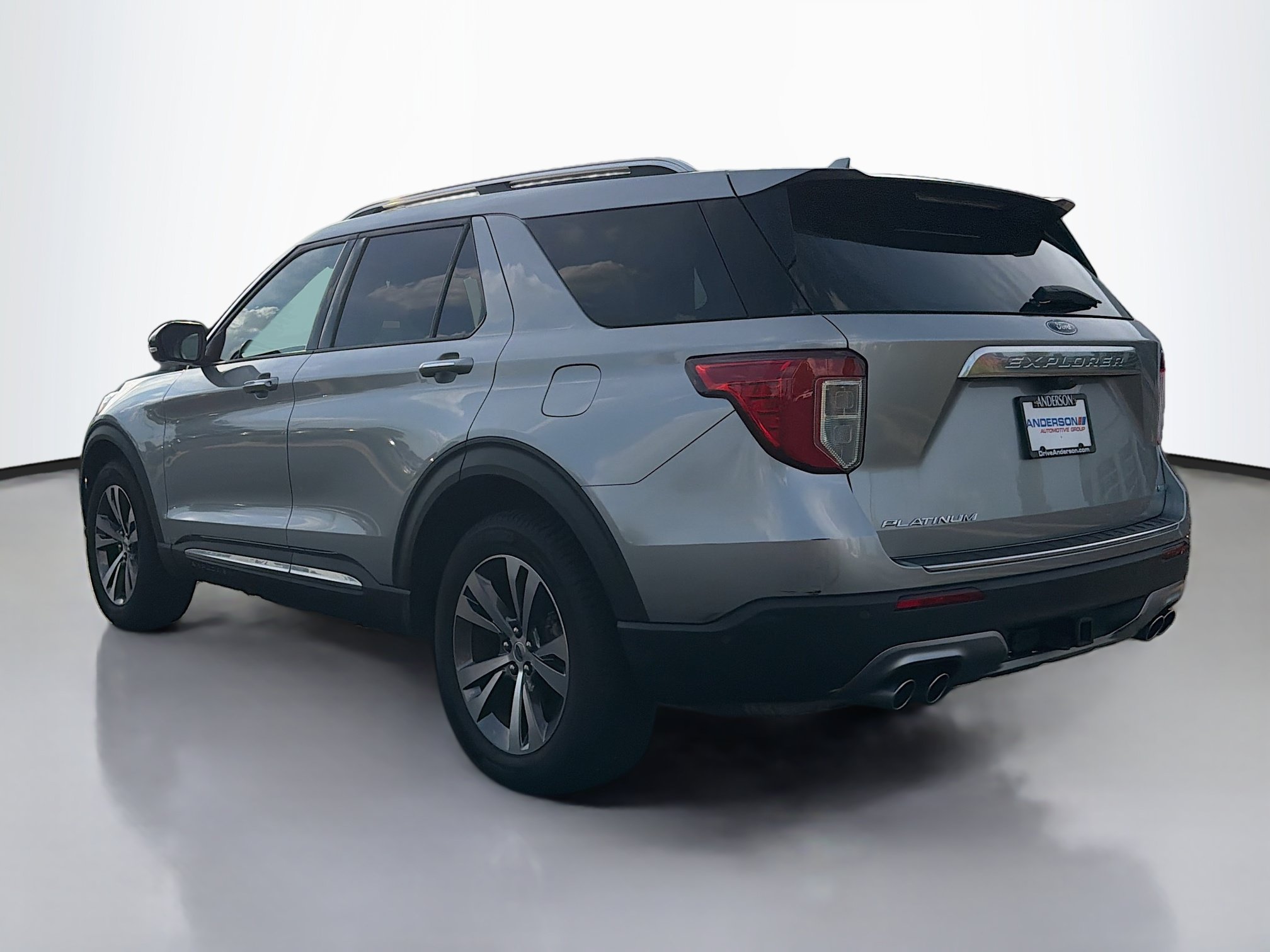 Used 2020 Ford Explorer Platinum w/ Premium Technology Package AWD/4WD image 14