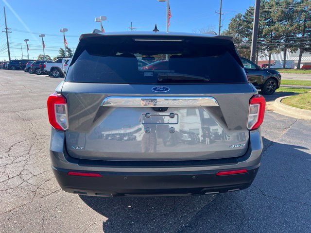 Used 2022 Ford Explorer XLT AWD/4WD image 6