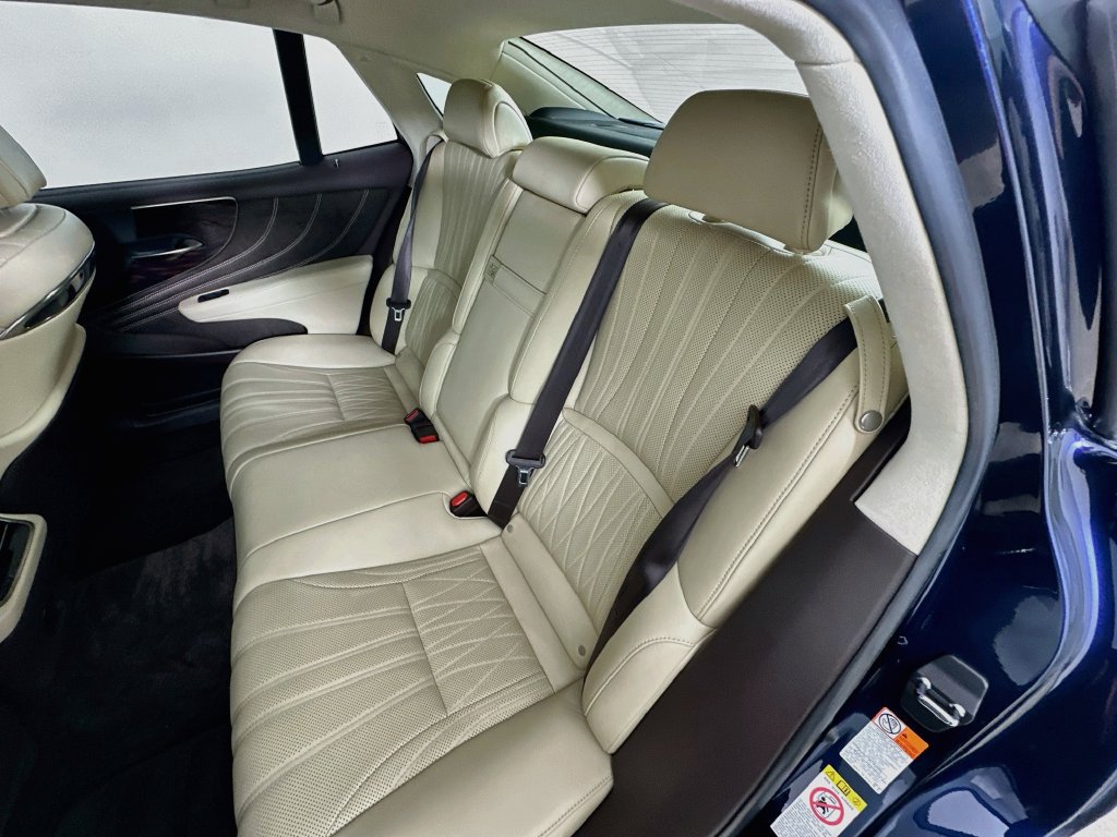 Used 2018 Lexus LS 500 AWD w/ Interior Upgrade Package image 31