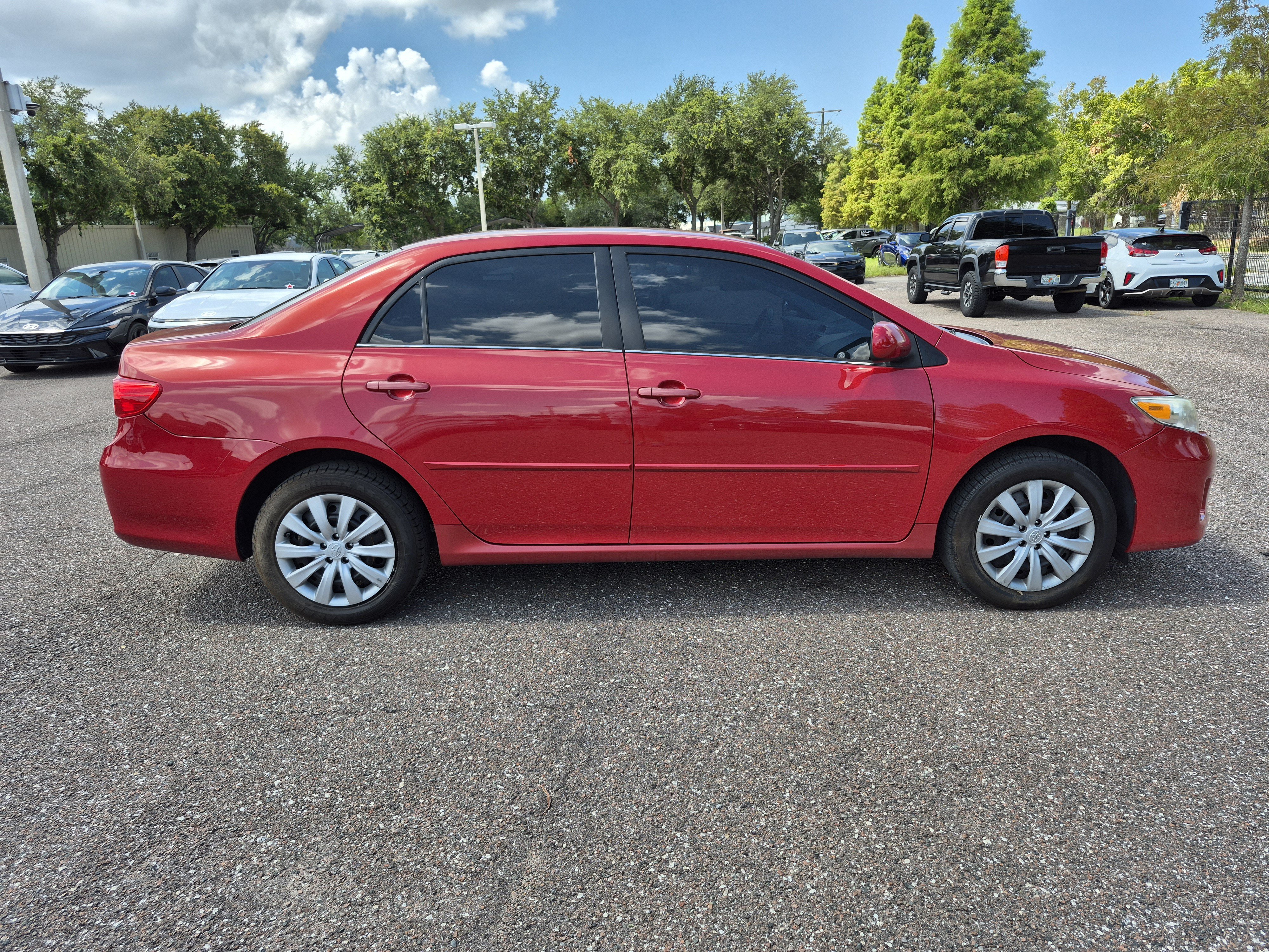 Used 2013 Toyota Corolla LE FWD image 9