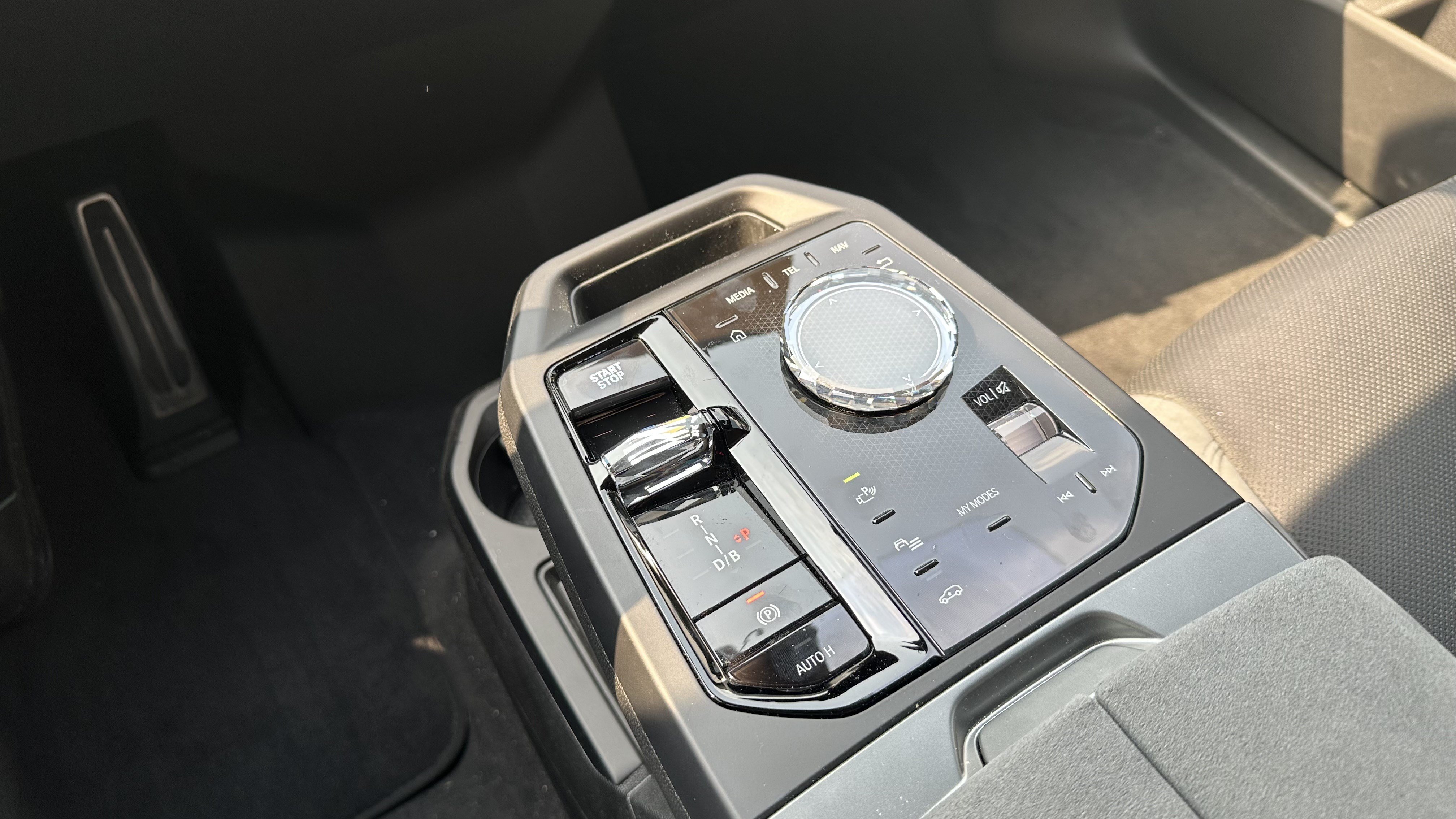Certified 2026 BMW iX M70 AWD/4WD image 27