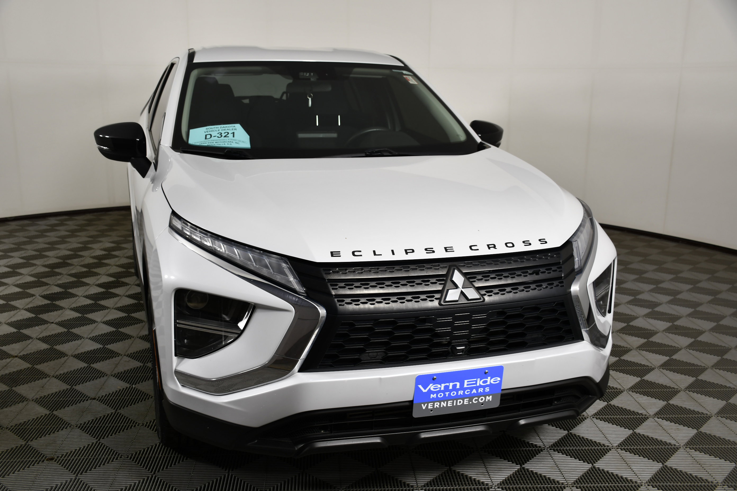 Used 2022 Mitsubishi Eclipse Cross LE image 3