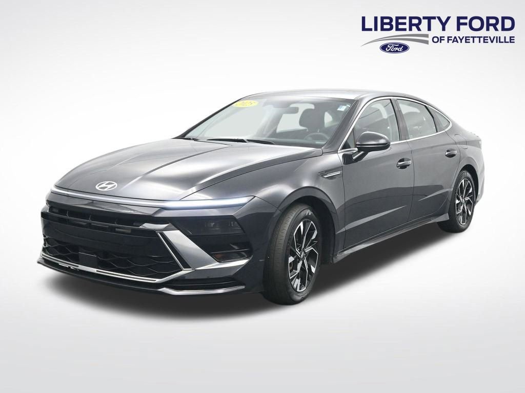 Used 2025 Hyundai Sonata SEL FWD image 1