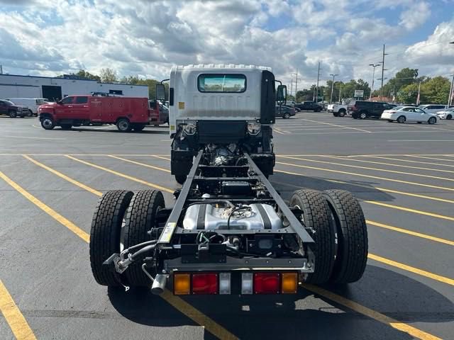 New 2024 Chevrolet Low Cab Forward image 4