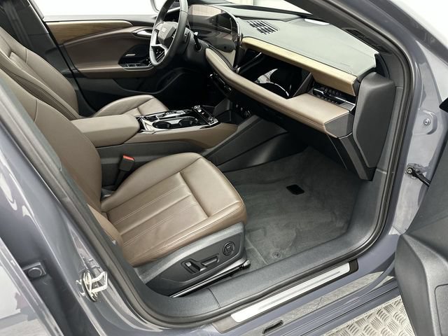 Certified 2025 Audi A6 e-tron Premium Plus w/ Premium Plus AWD/4WD image 25