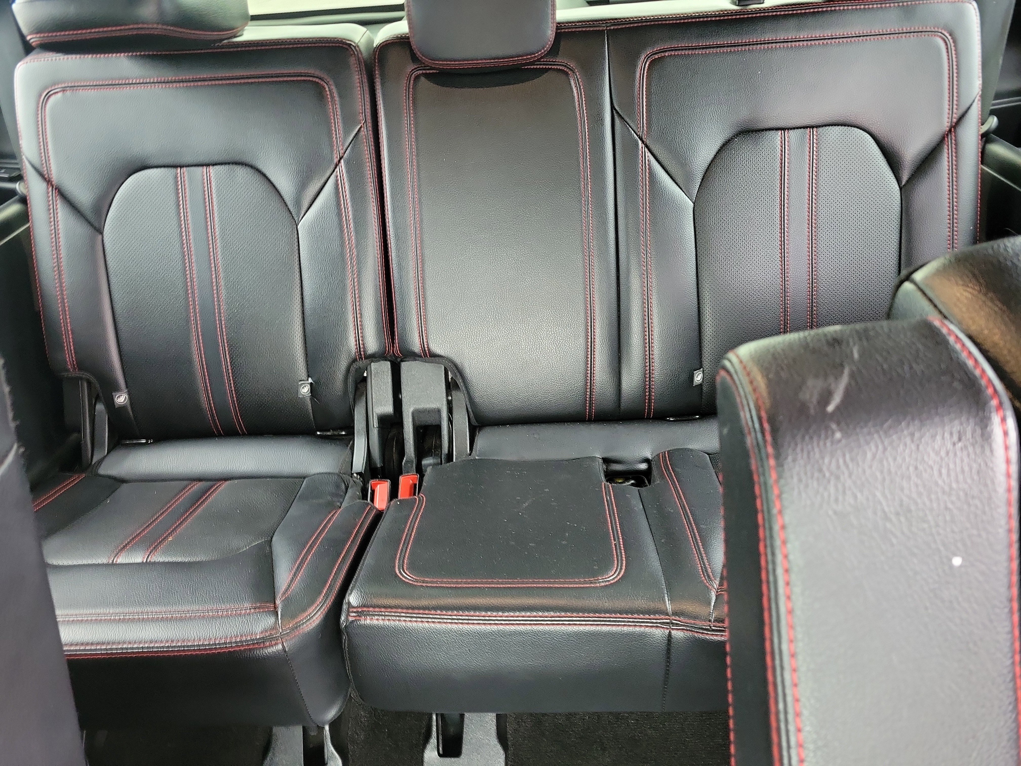 Used 2019 Ford Expedition Limited w/ Equipment Group 303A RWD image 13