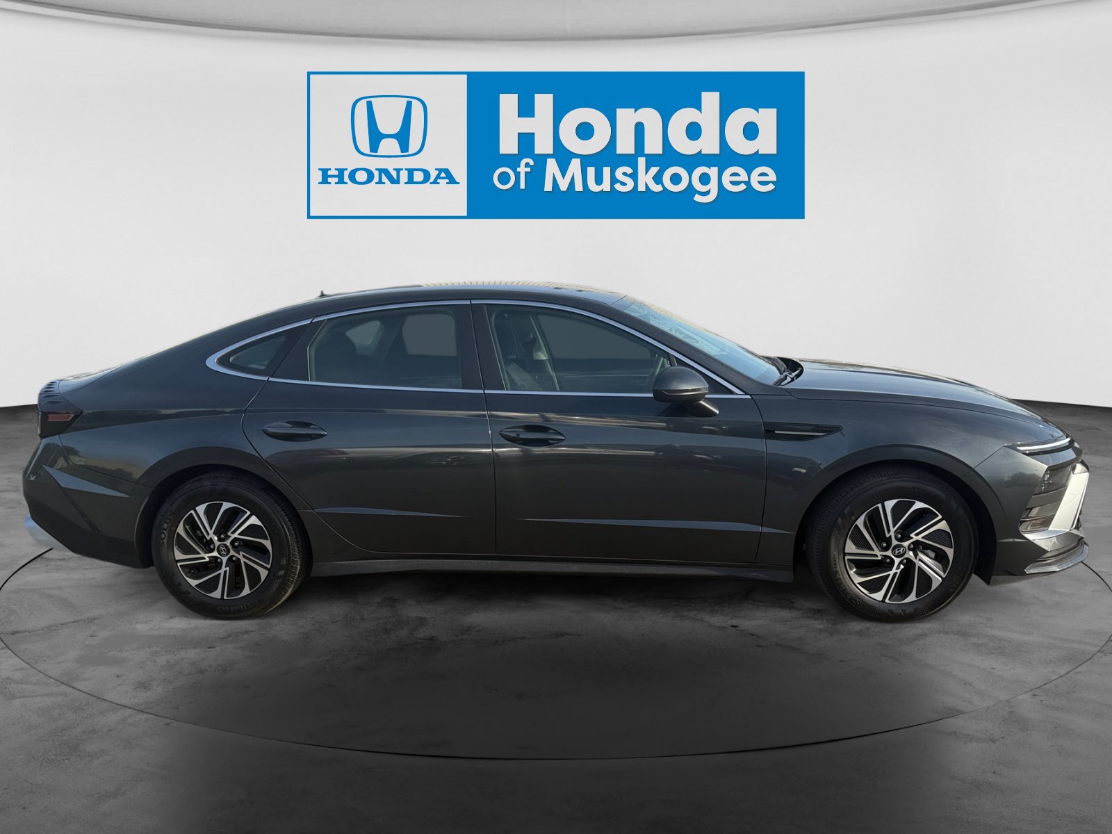Used 2026 Hyundai Sonata Blue FWD image 4