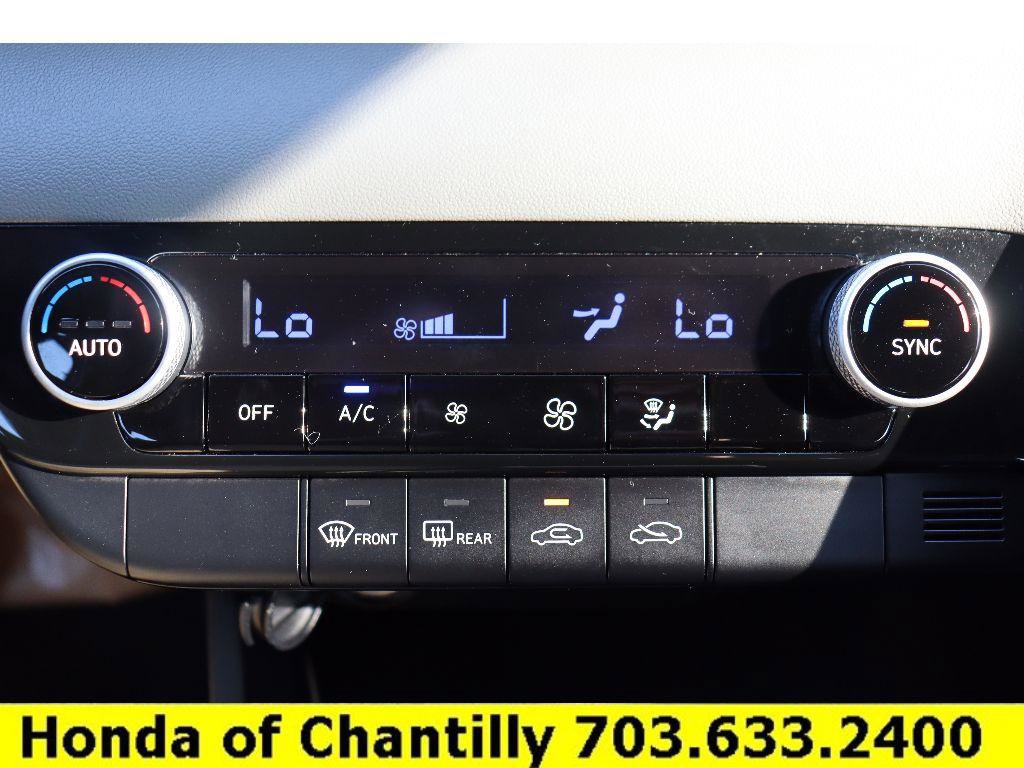 Used 2021 Hyundai Elantra SEL image 17