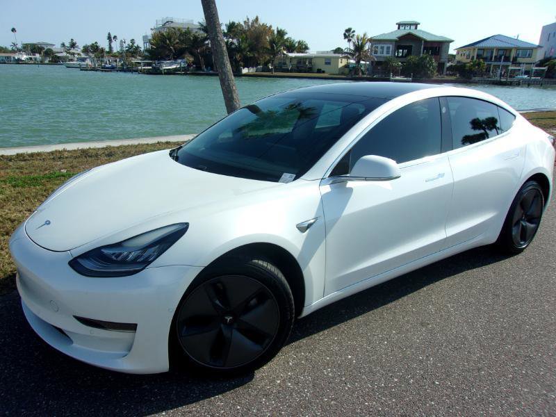 Used 2020 Tesla Model 3 Standard Range Plus image 16