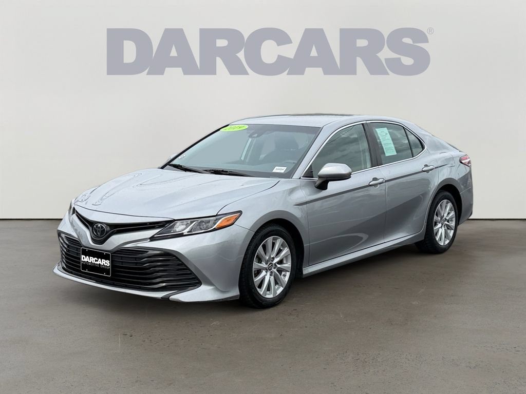 Used 2019 Toyota Camry LE FWD image 3