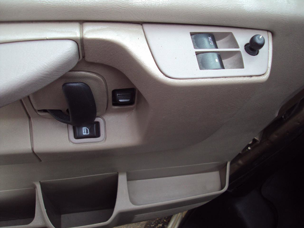 Used 2011 Chevrolet Express 1500 LT w/ LT Preferred Equipment Group image 19