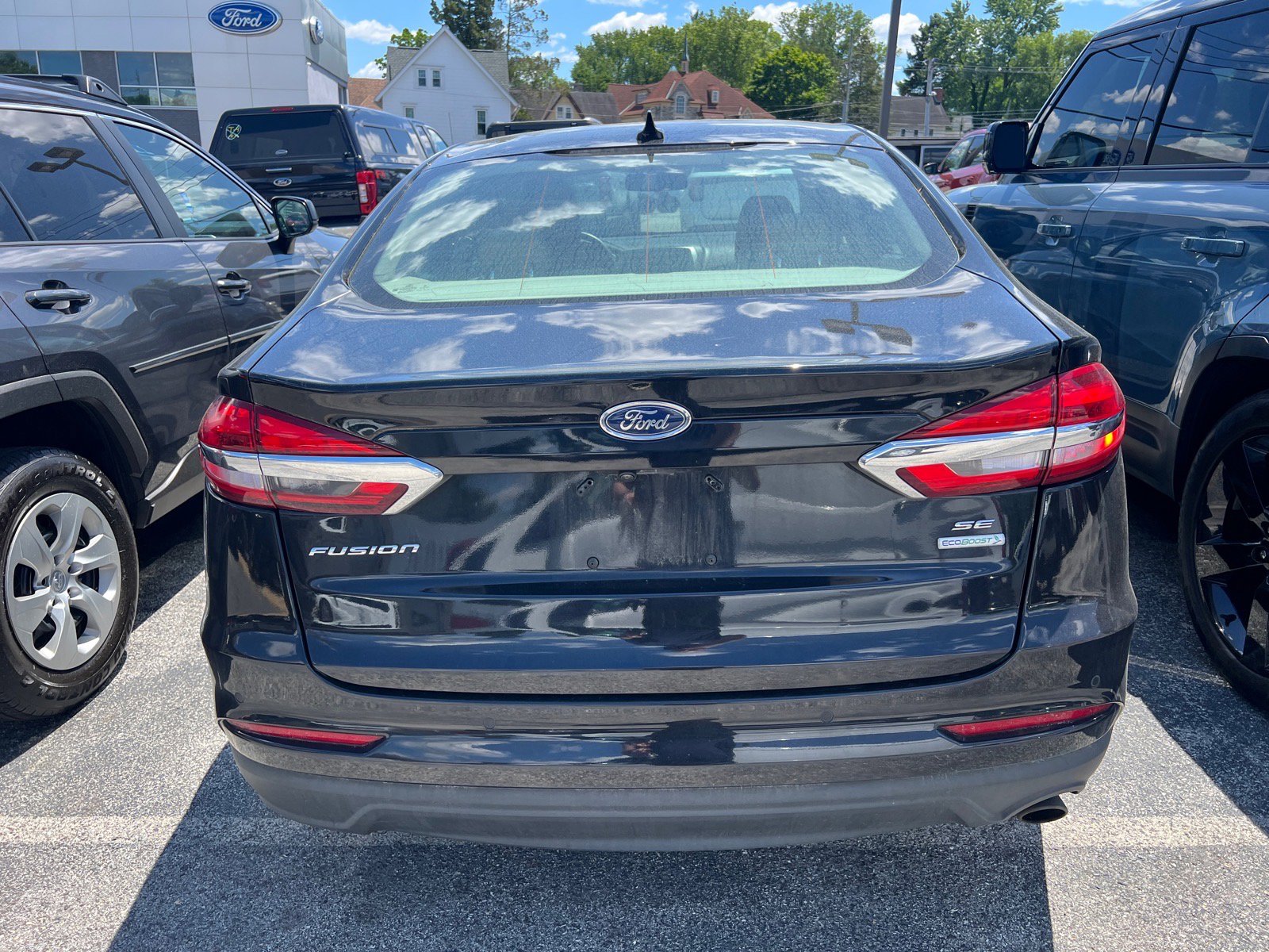 Used 2020 Ford Fusion SE FWD image 5