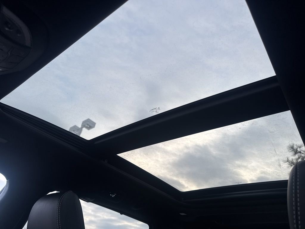 New 2026 Chrysler Pacifica Limited w/ S Appearance Package image 27